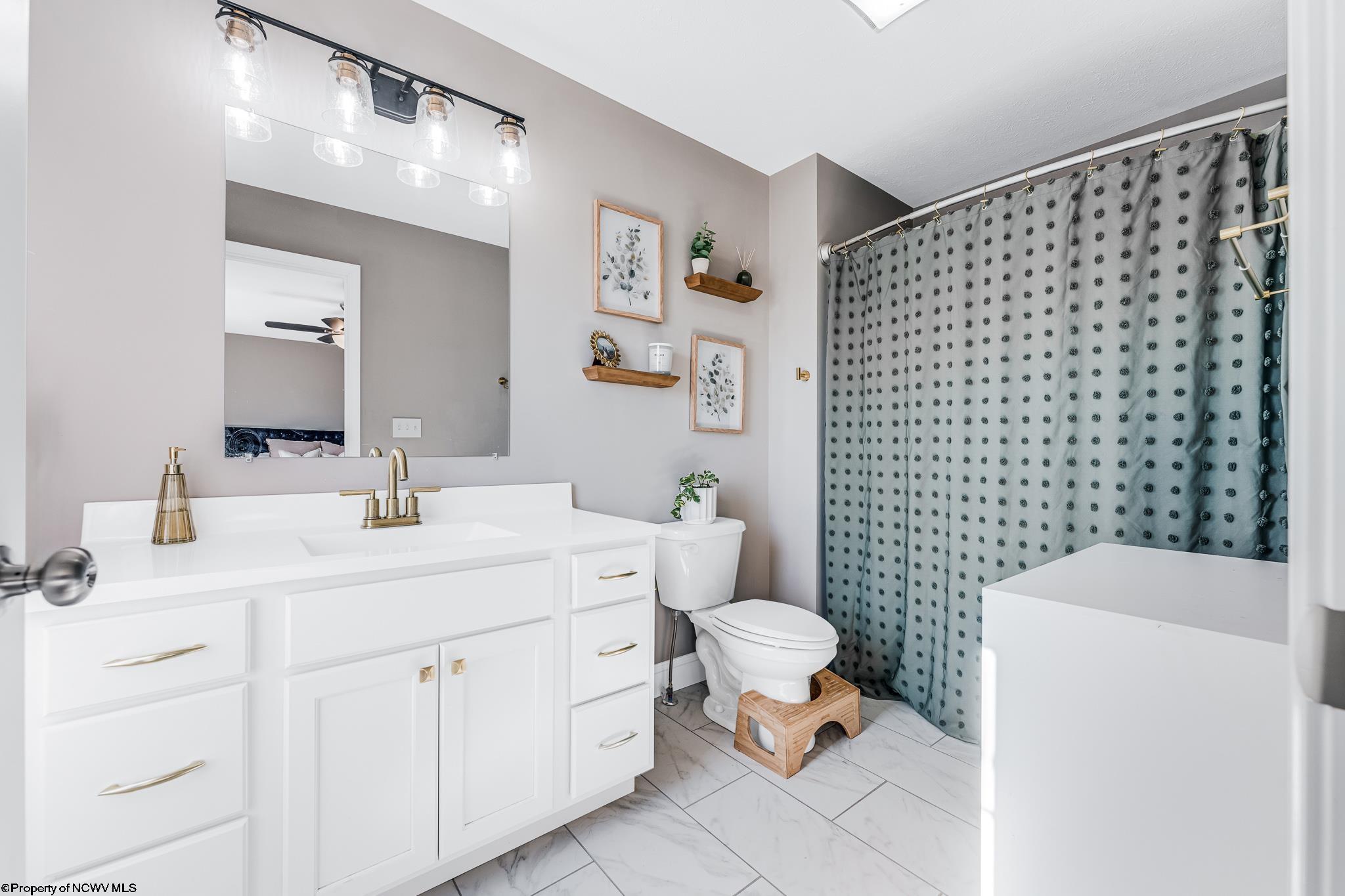 2044 Mountain Ash Lane