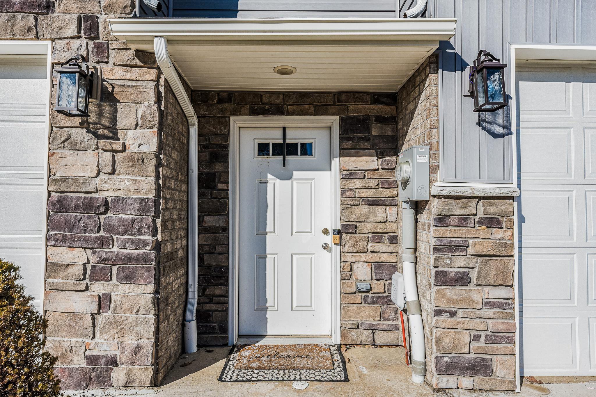 2044 Mountain Ash Lane