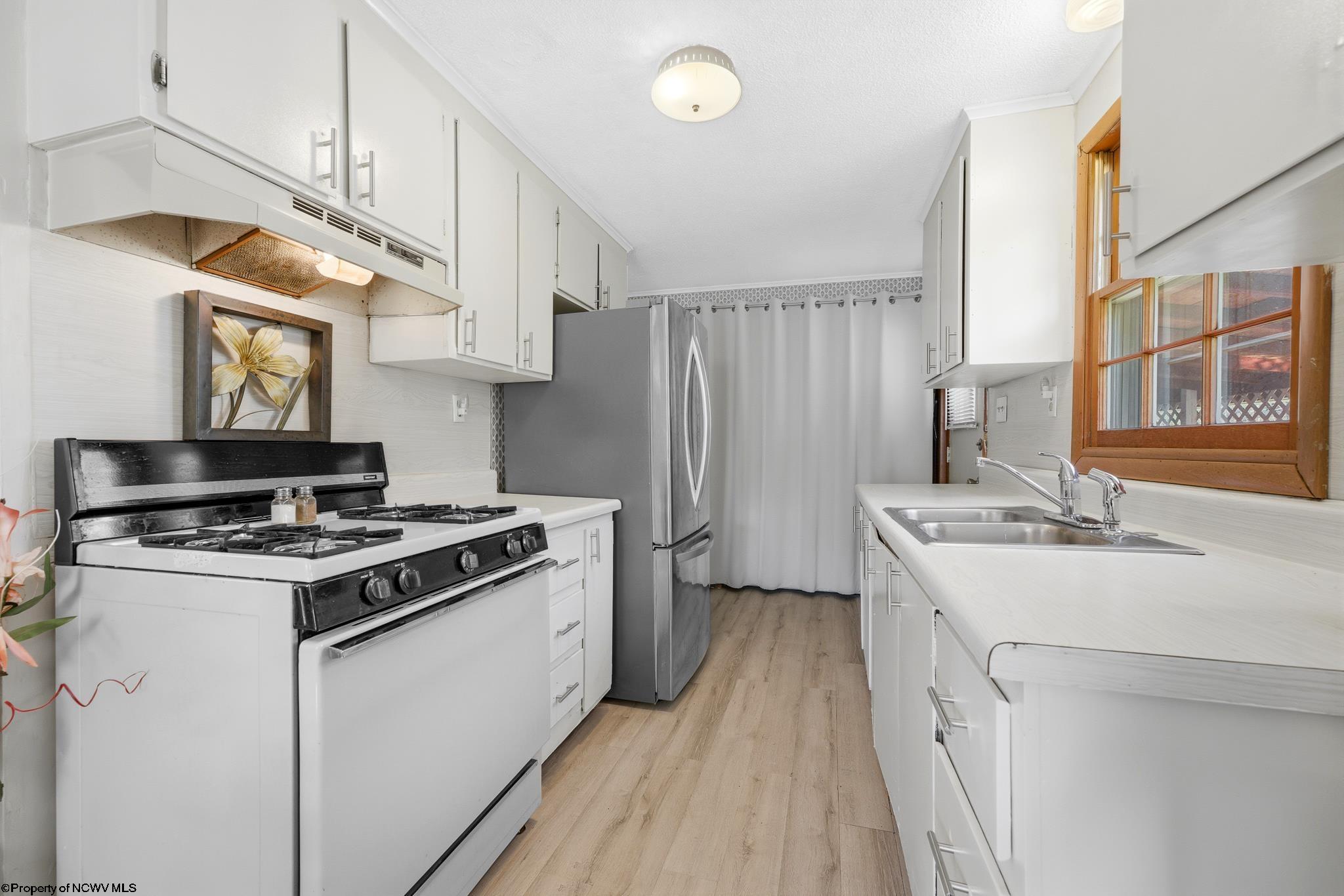 515 Suncrest Boulevard