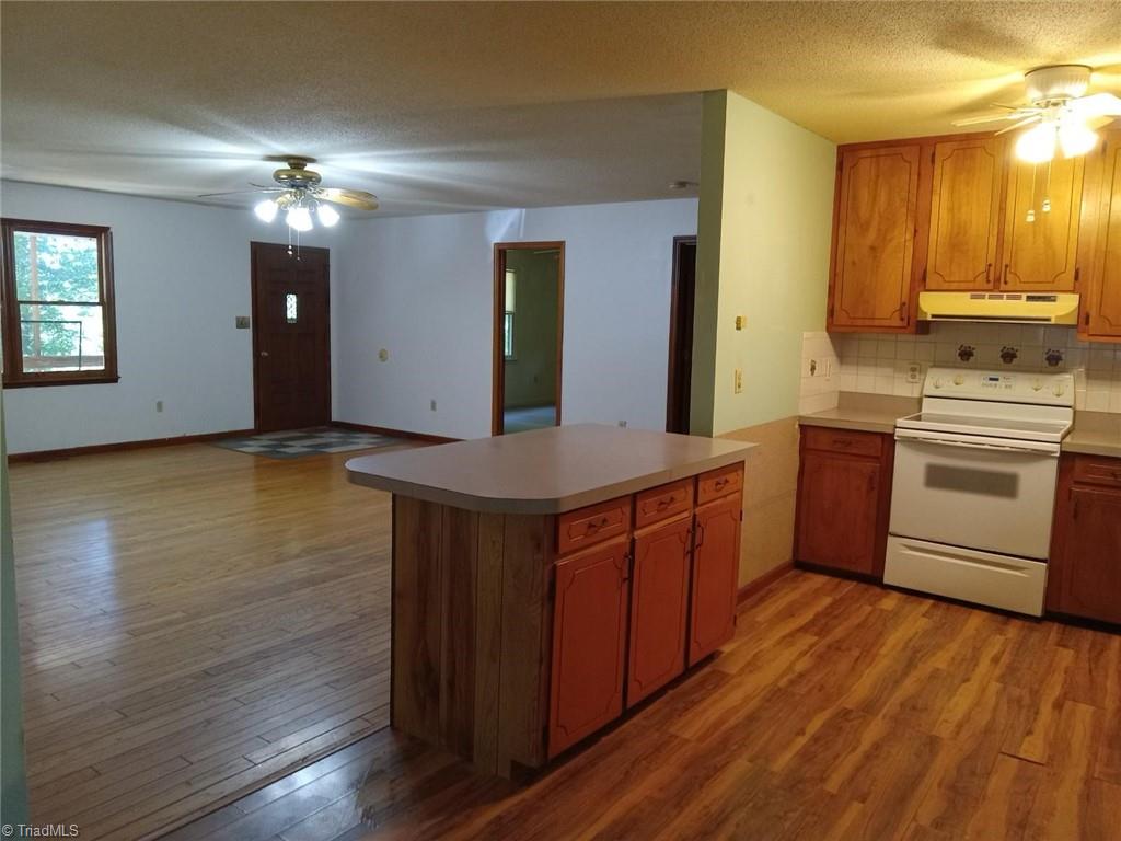 917 Lake Drive 9
