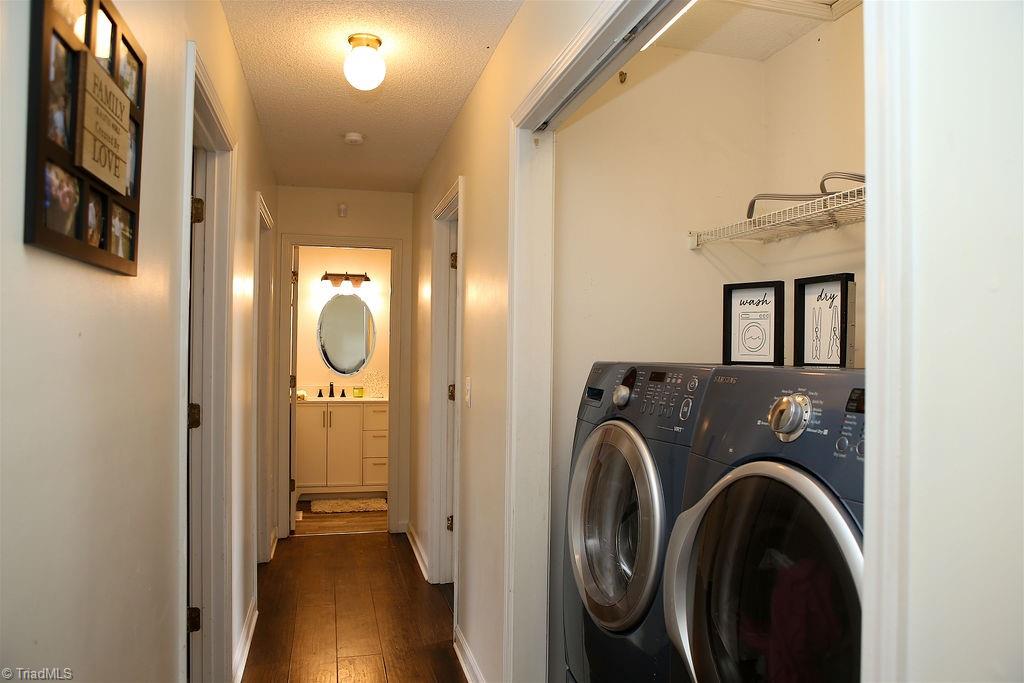 5 Stones Throw Court