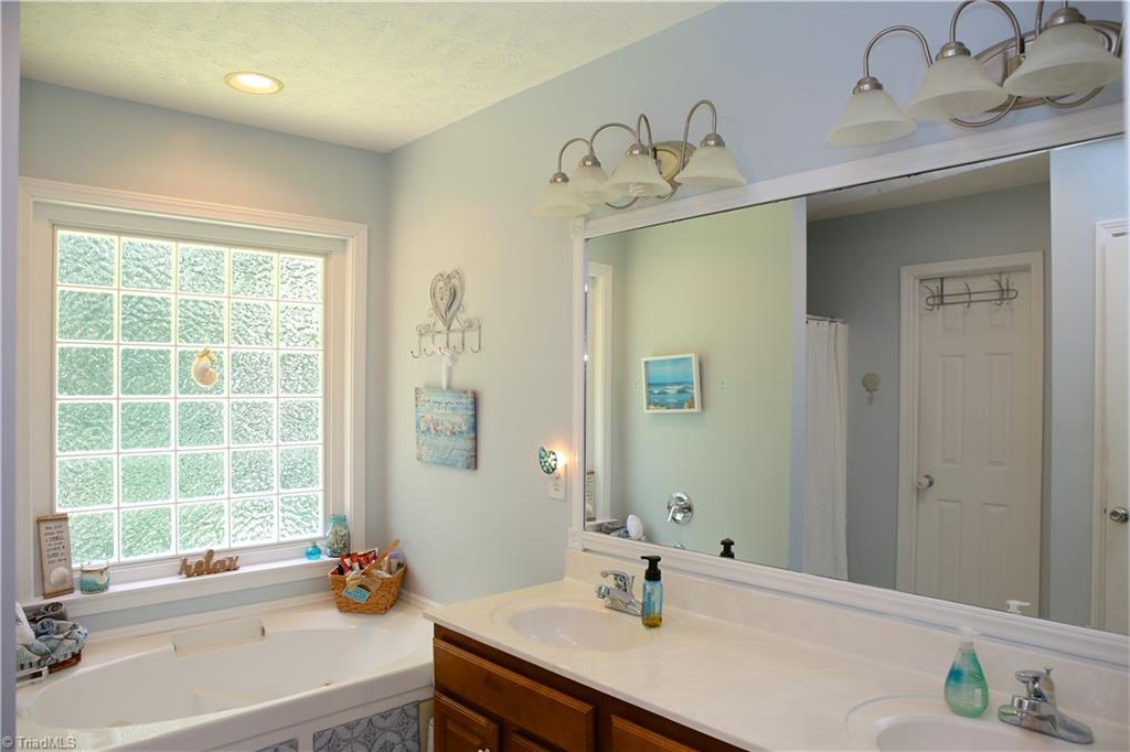 392 Arbor Trail
