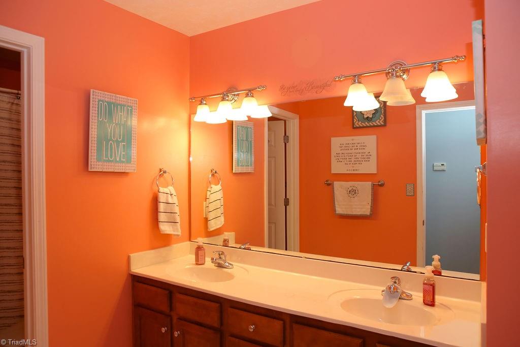 392 Arbor Trail