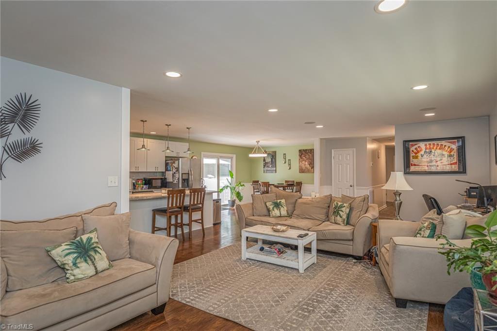 1001 Springwood Lane