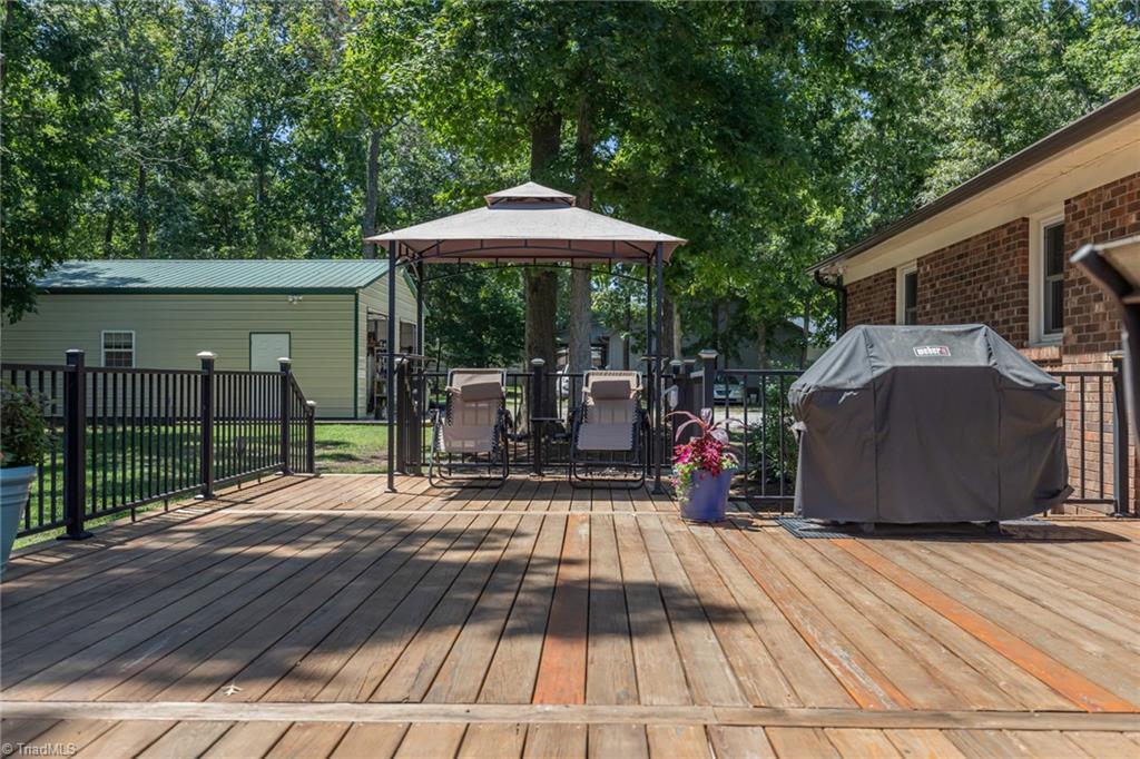 1001 Springwood Lane