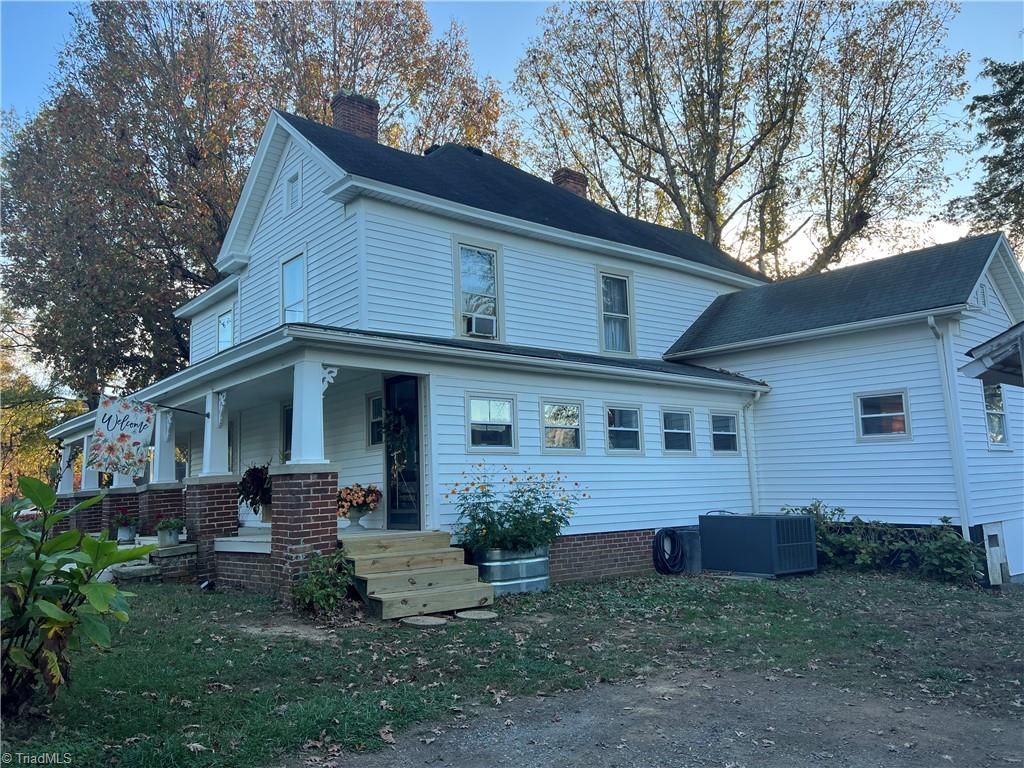 216 2nd Street