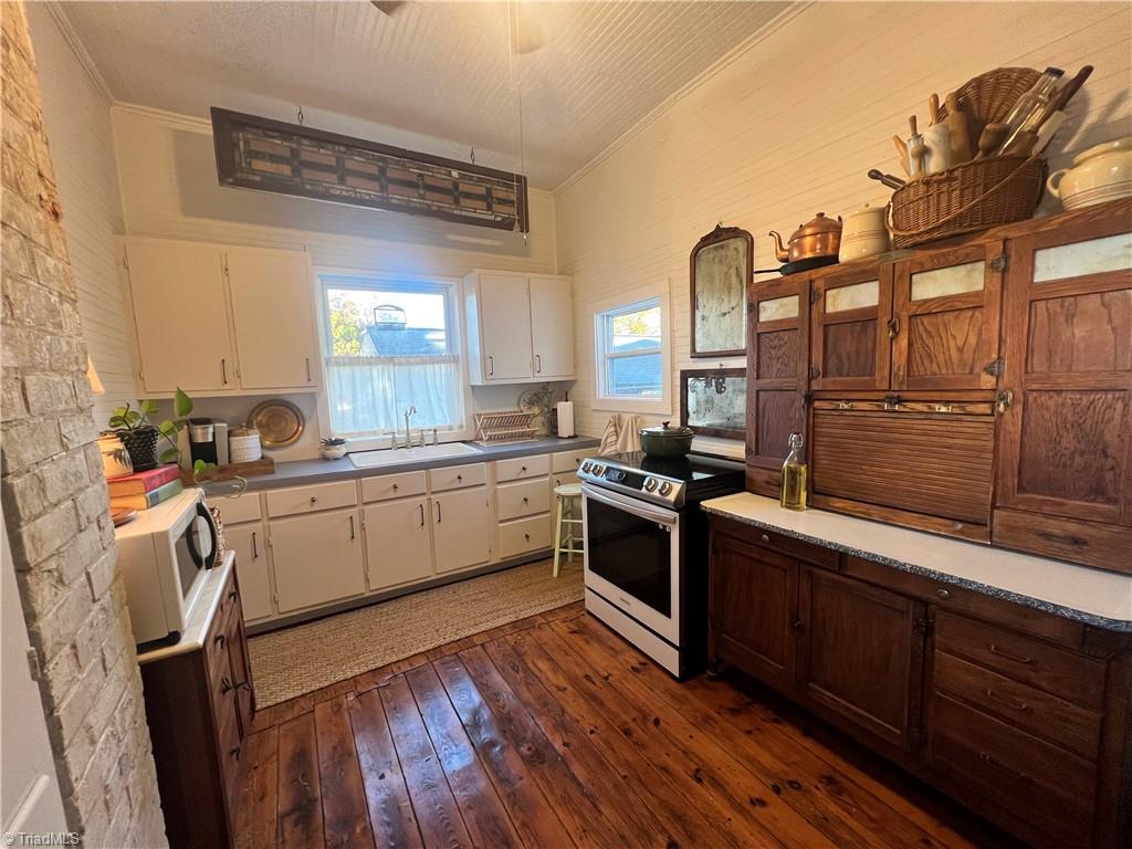 216 2nd Street
