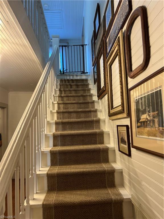216 2nd Street
