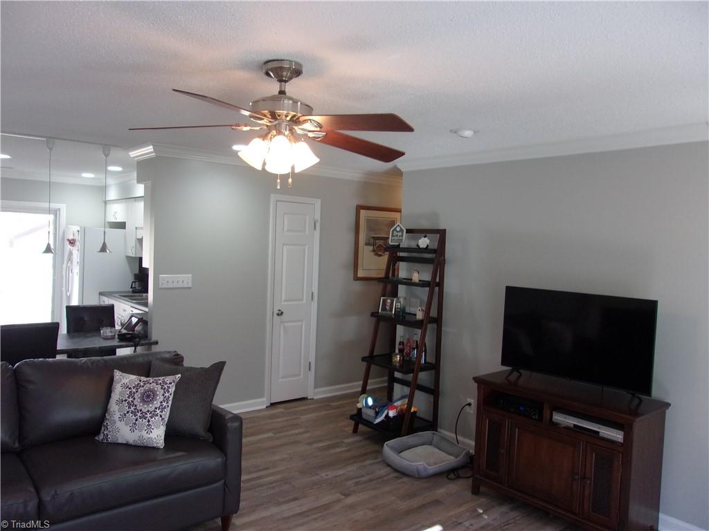 2511 White Fence Way