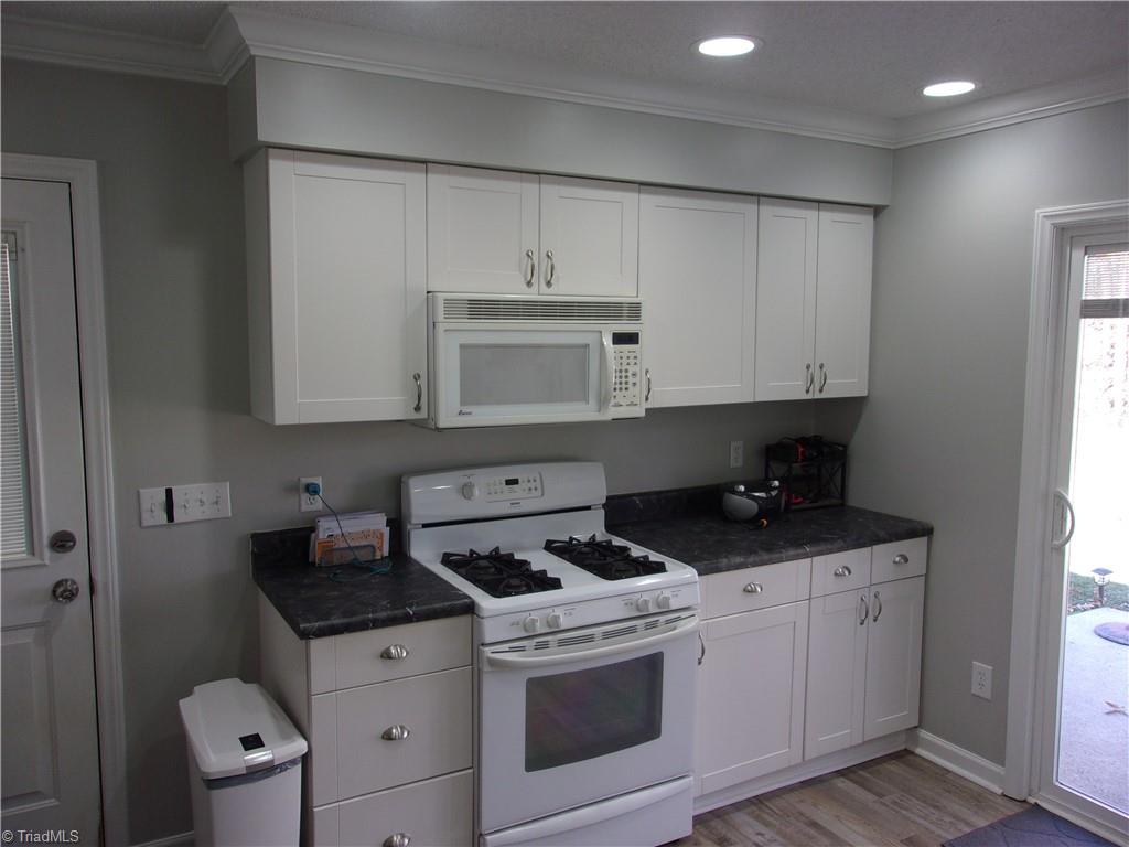 2511 White Fence Way