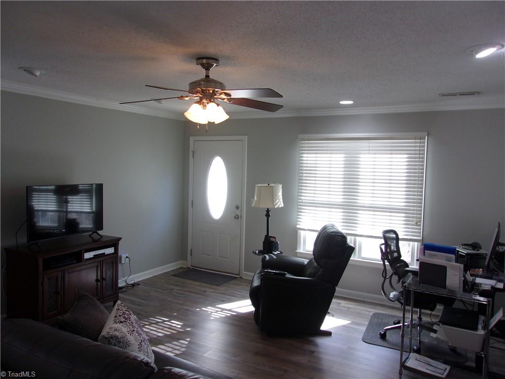 2511 White Fence Way