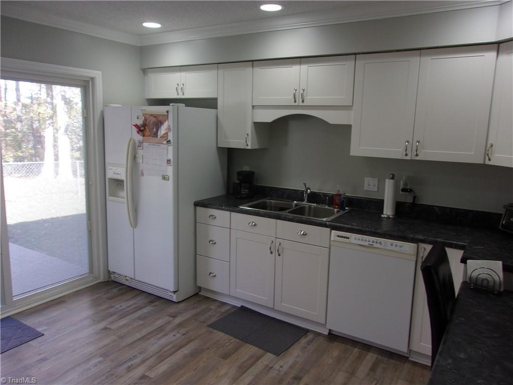 2511 White Fence Way