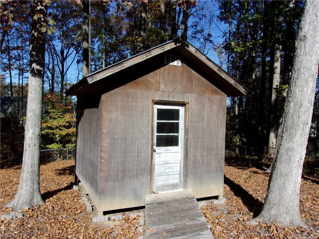 2511 White Fence Way