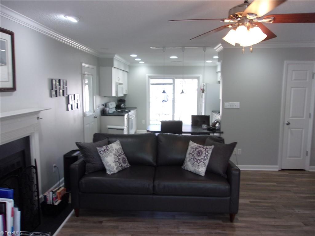 2511 White Fence Way