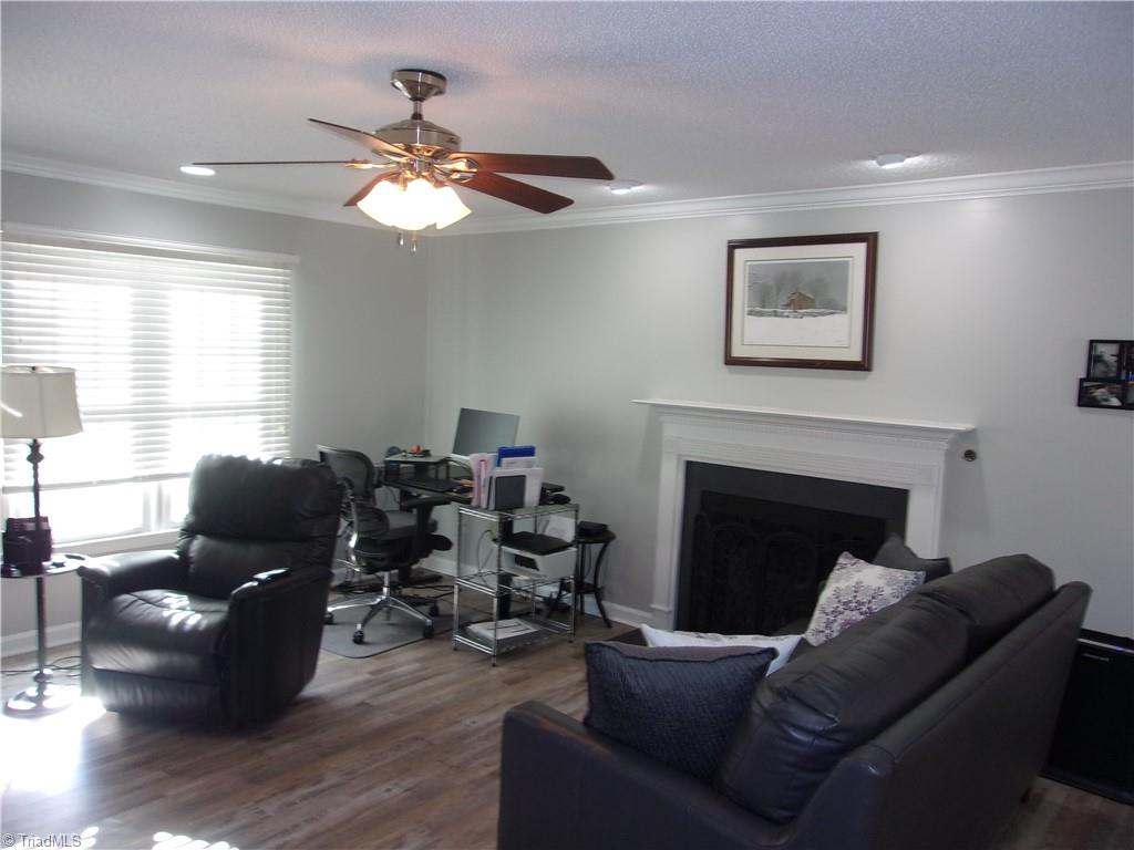 2511 White Fence Way