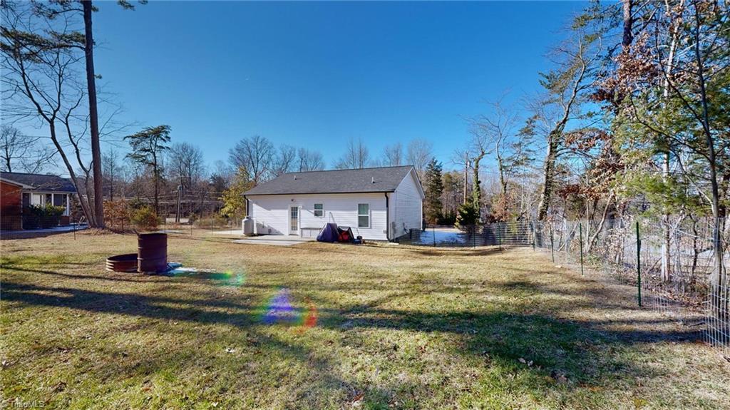1123 Black Road