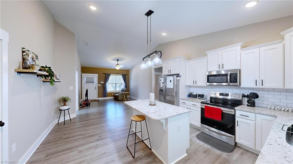 1123 Black Road