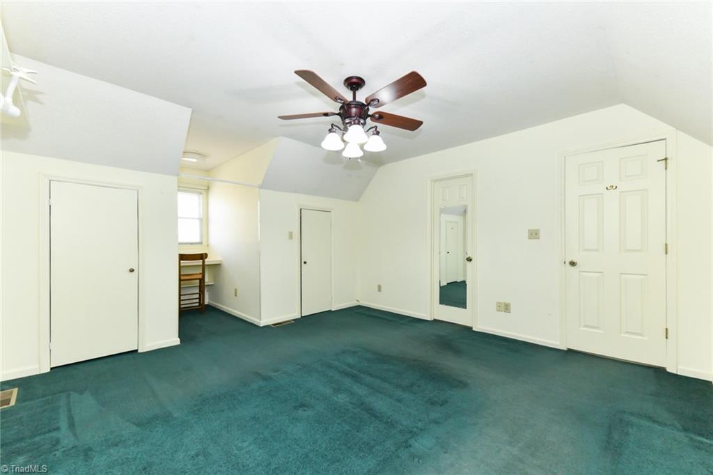 3725 Lynn Oaks Drive