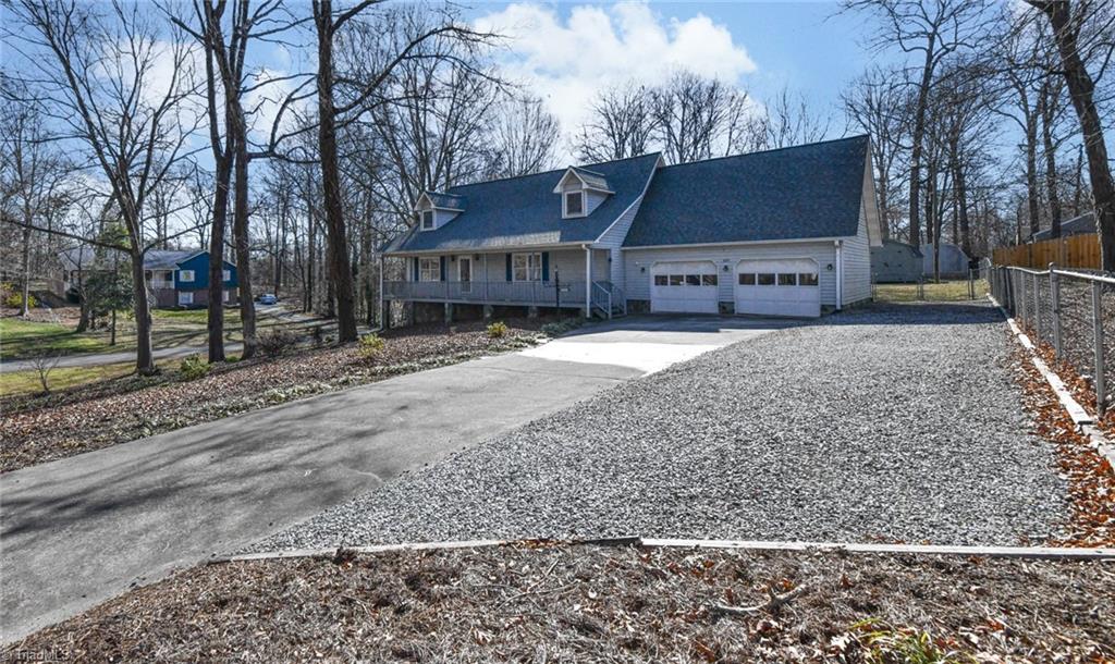 3725 Lynn Oaks Drive