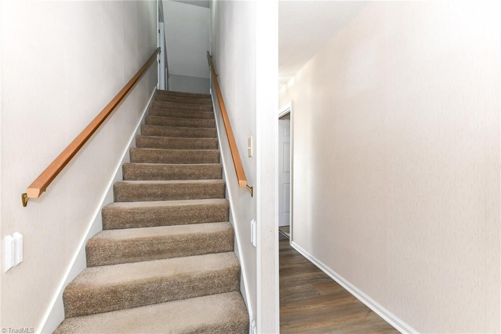 3725 Lynn Oaks Drive
