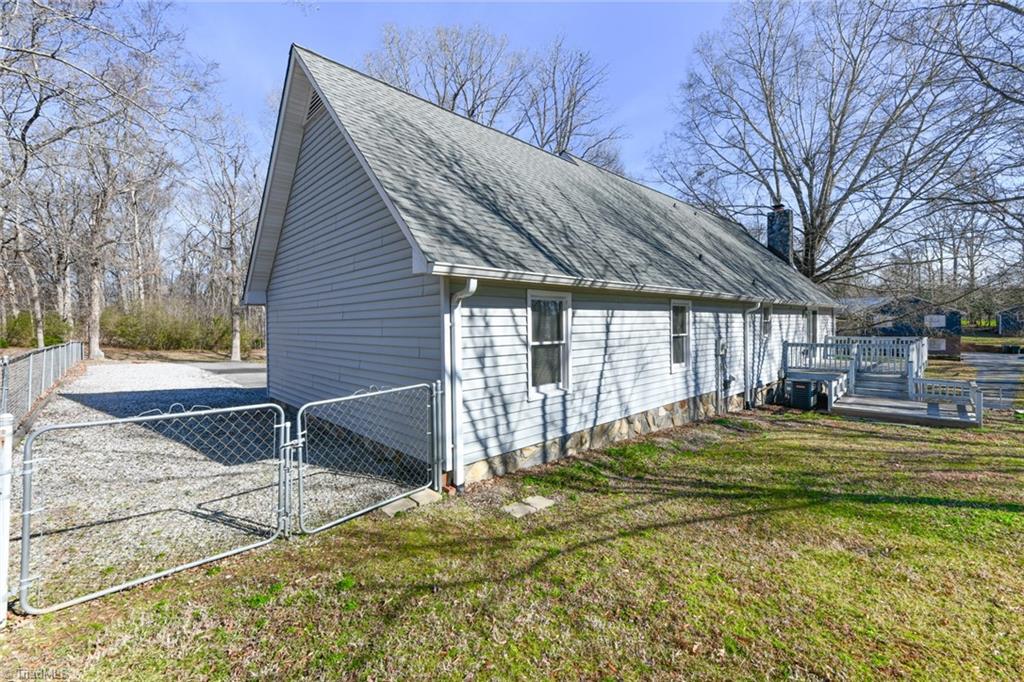 3725 Lynn Oaks Drive