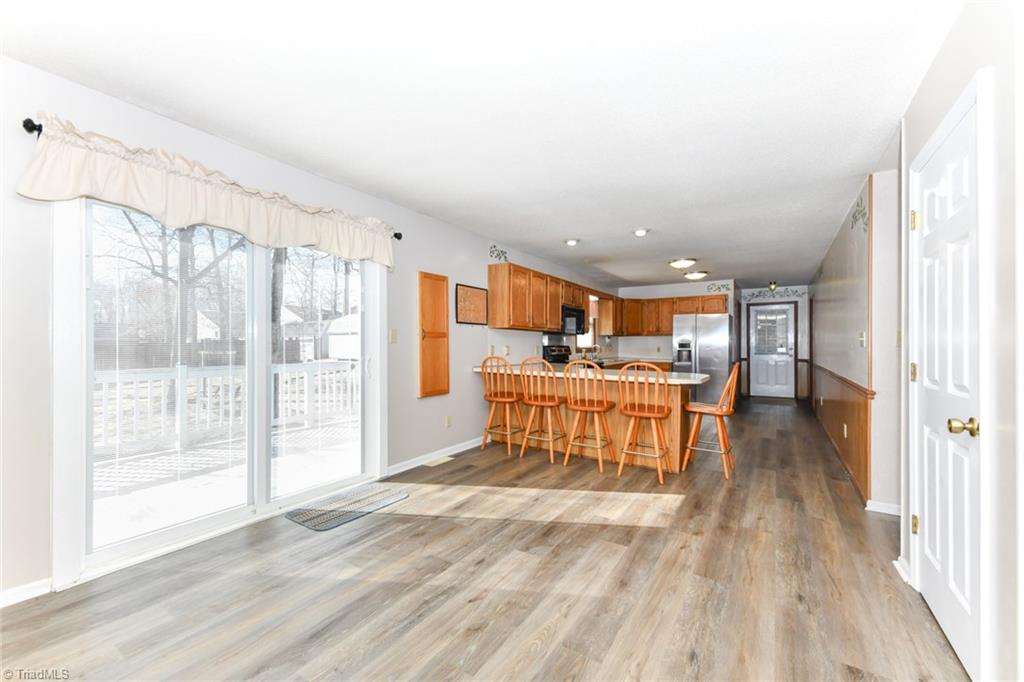 3725 Lynn Oaks Drive