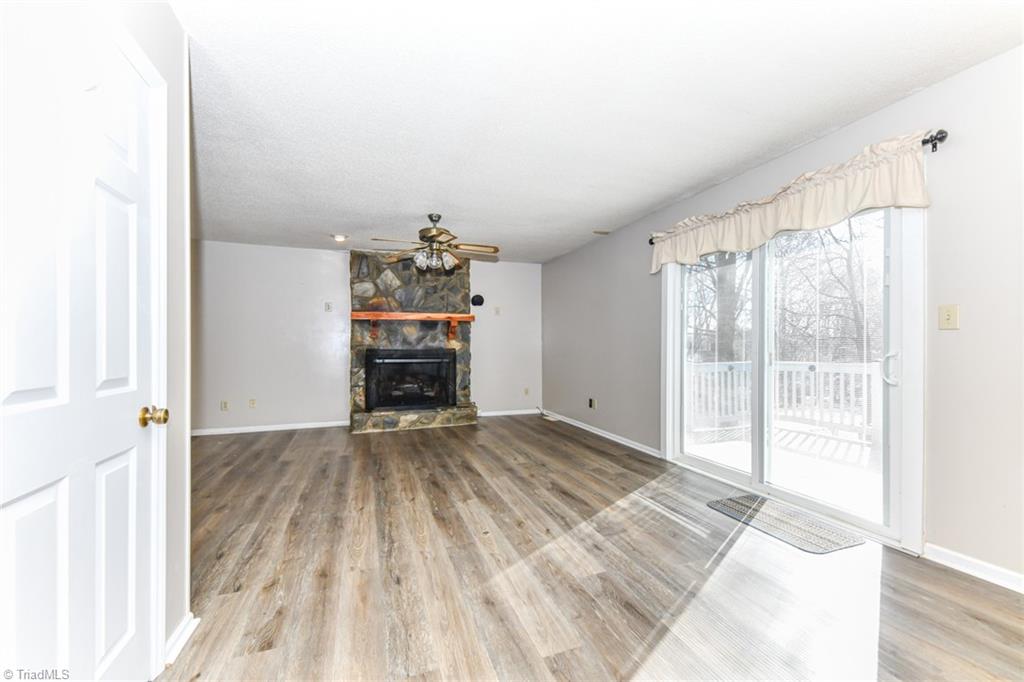 3725 Lynn Oaks Drive