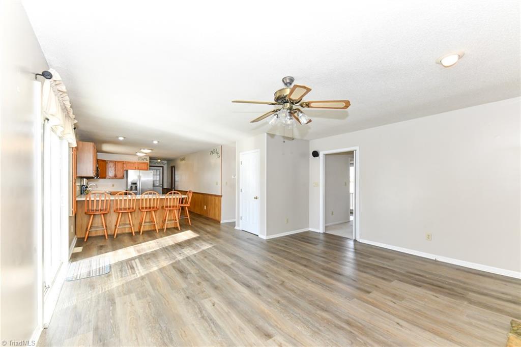 3725 Lynn Oaks Drive