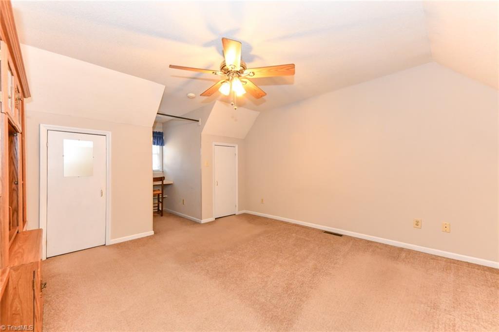 3725 Lynn Oaks Drive