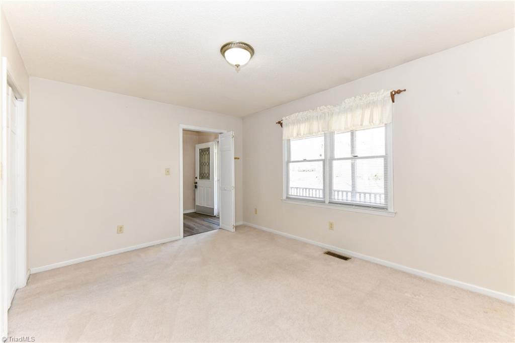 3725 Lynn Oaks Drive