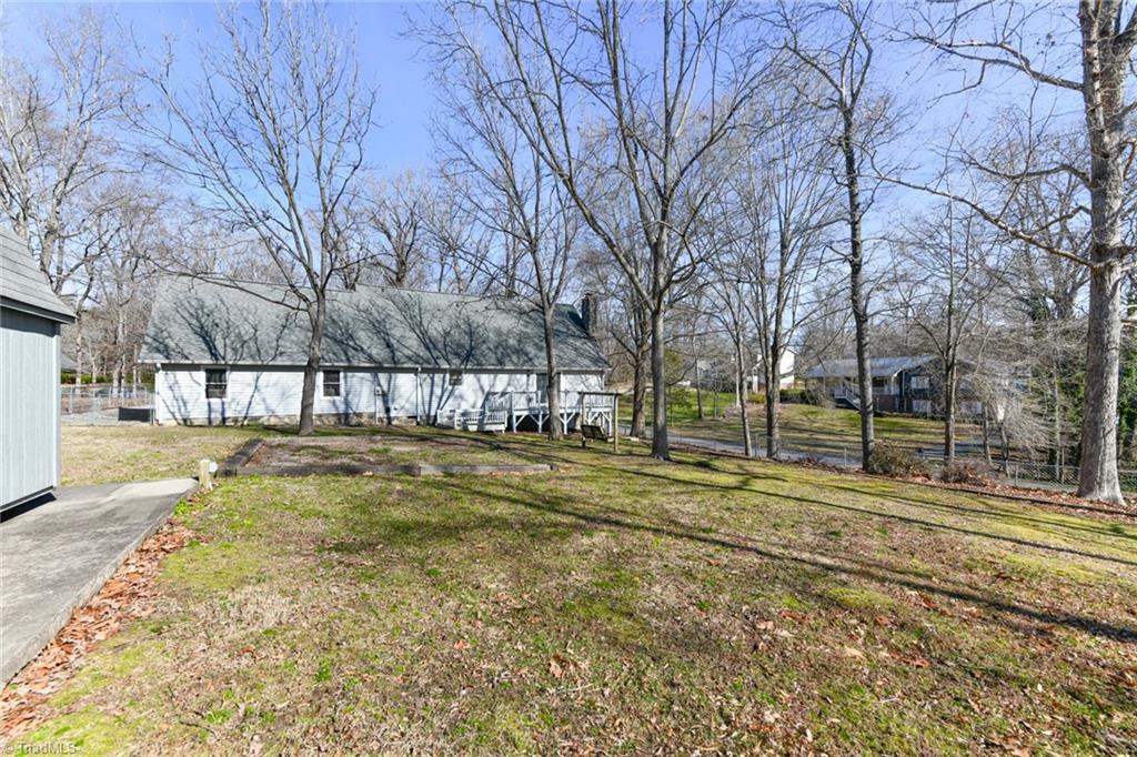 3725 Lynn Oaks Drive
