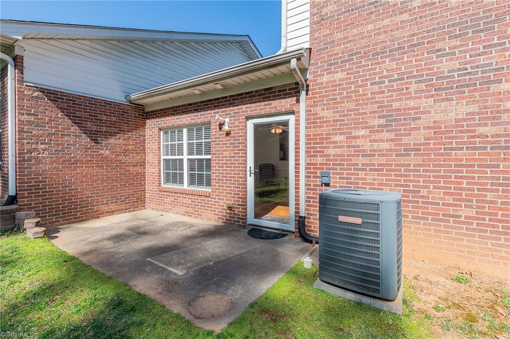 121 Fox Haven Court