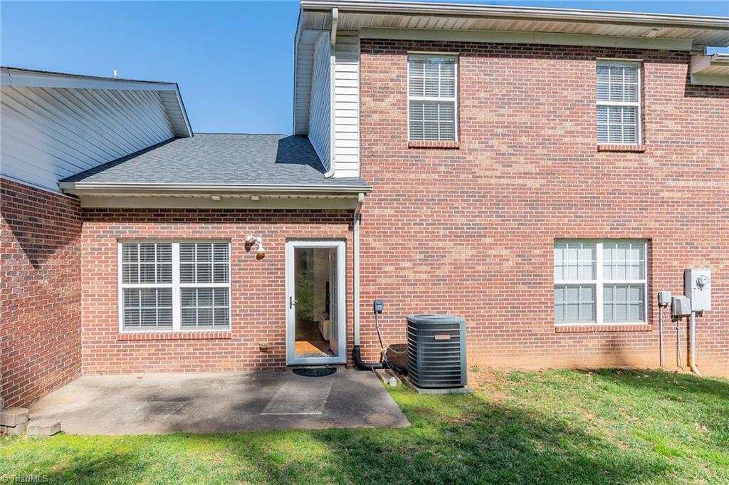 121 Fox Haven Court