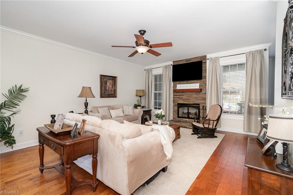 3827 Tarmac Drive
