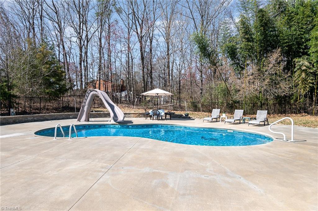 3827 Tarmac Drive