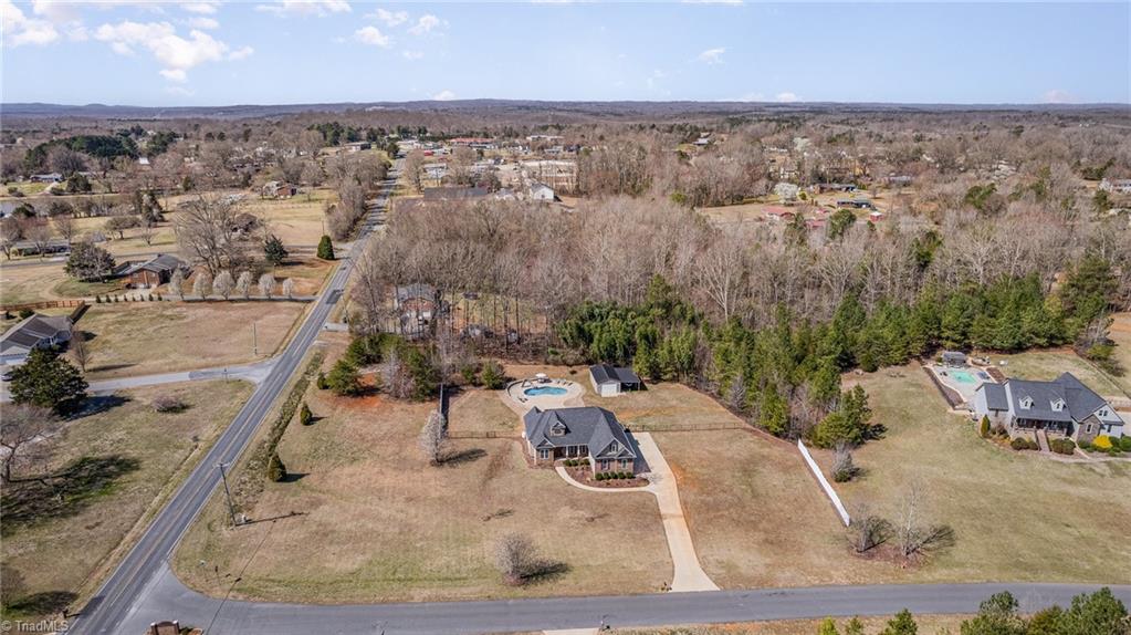 3827 Tarmac Drive