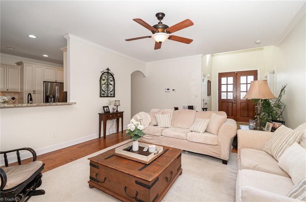 3827 Tarmac Drive