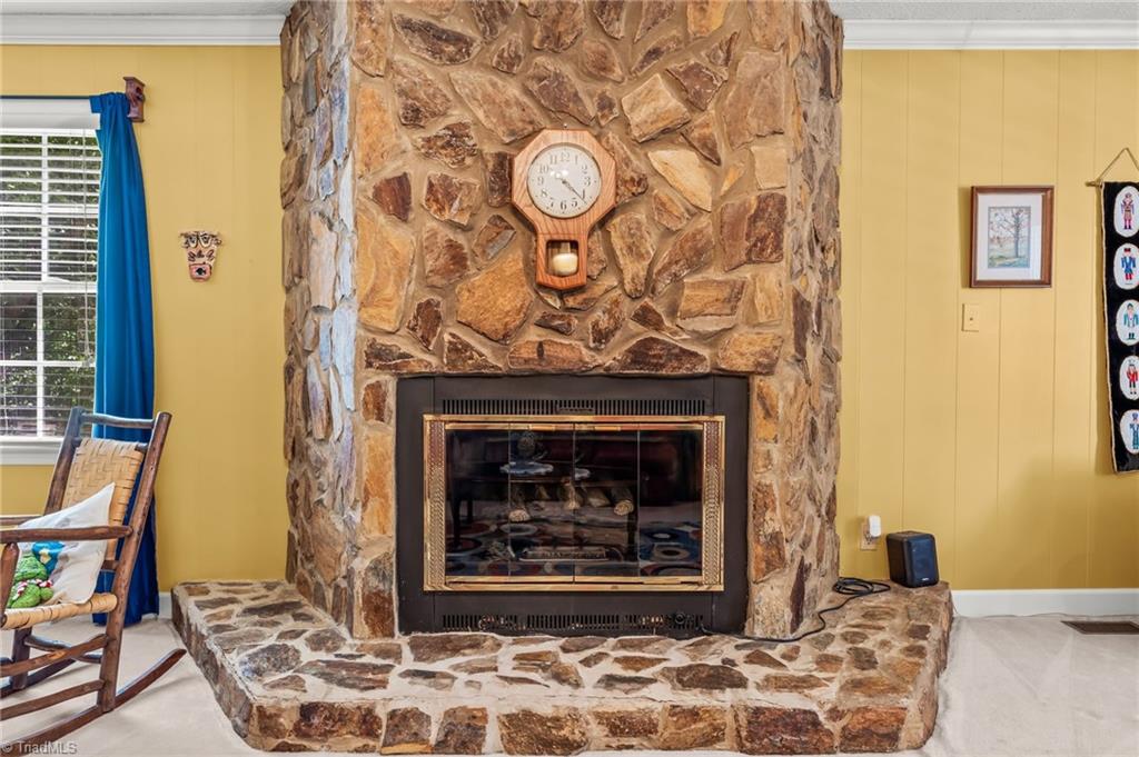 3866 Creekview Drive