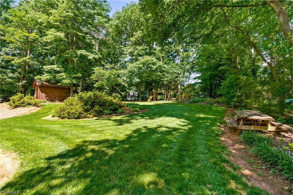 3866 Creekview Drive
