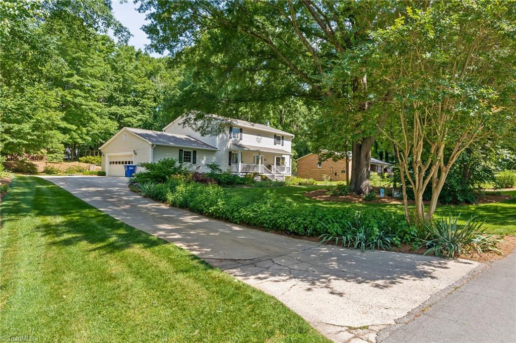 3866 Creekview Drive