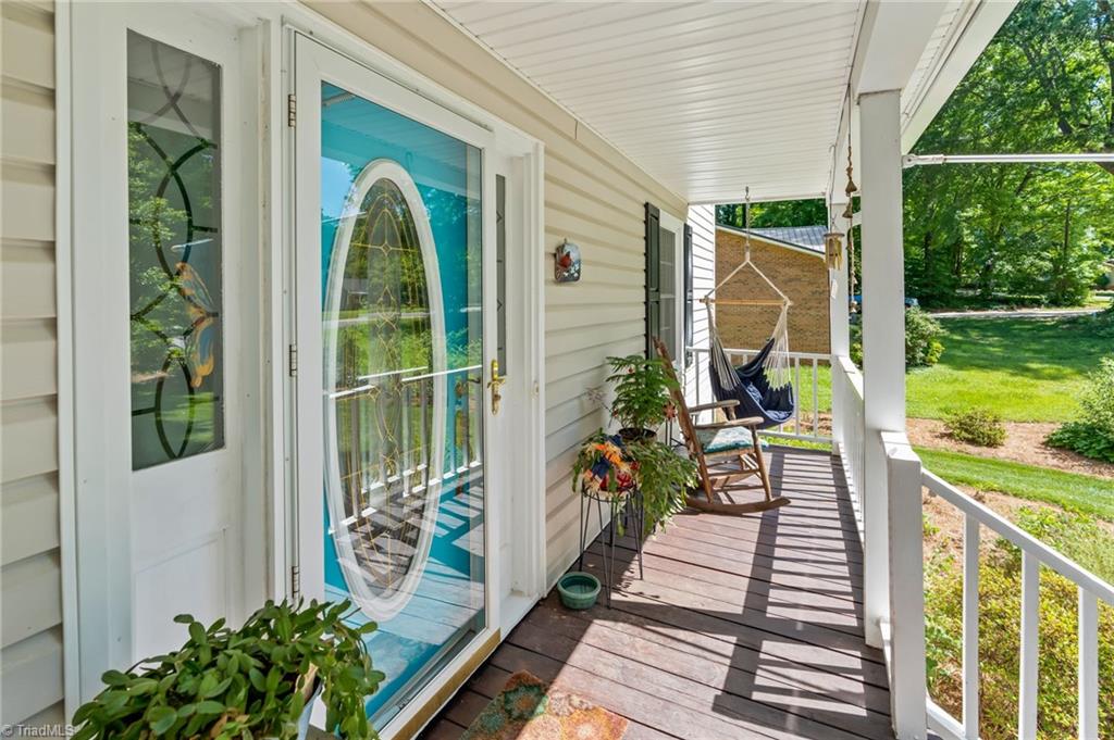 3866 Creekview Drive
