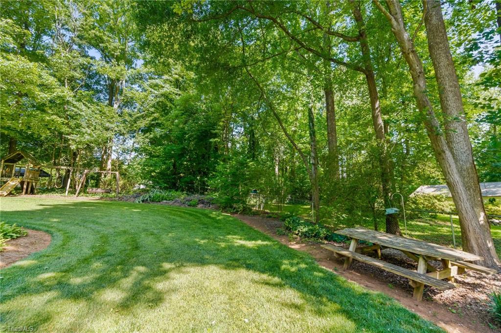 3866 Creekview Drive