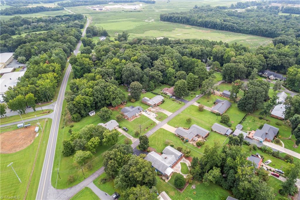 320 Forest Park Drive
