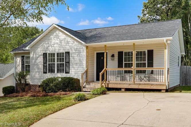 210 Larkspur Lane, Thomasville