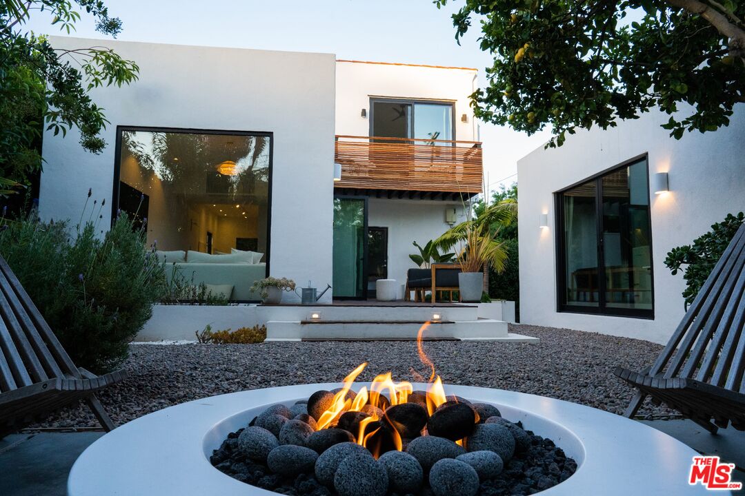 217 7th Ave