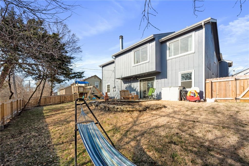 908 Chalk Hill Court