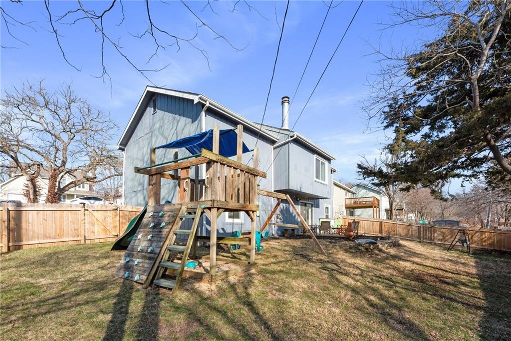 908 Chalk Hill Court