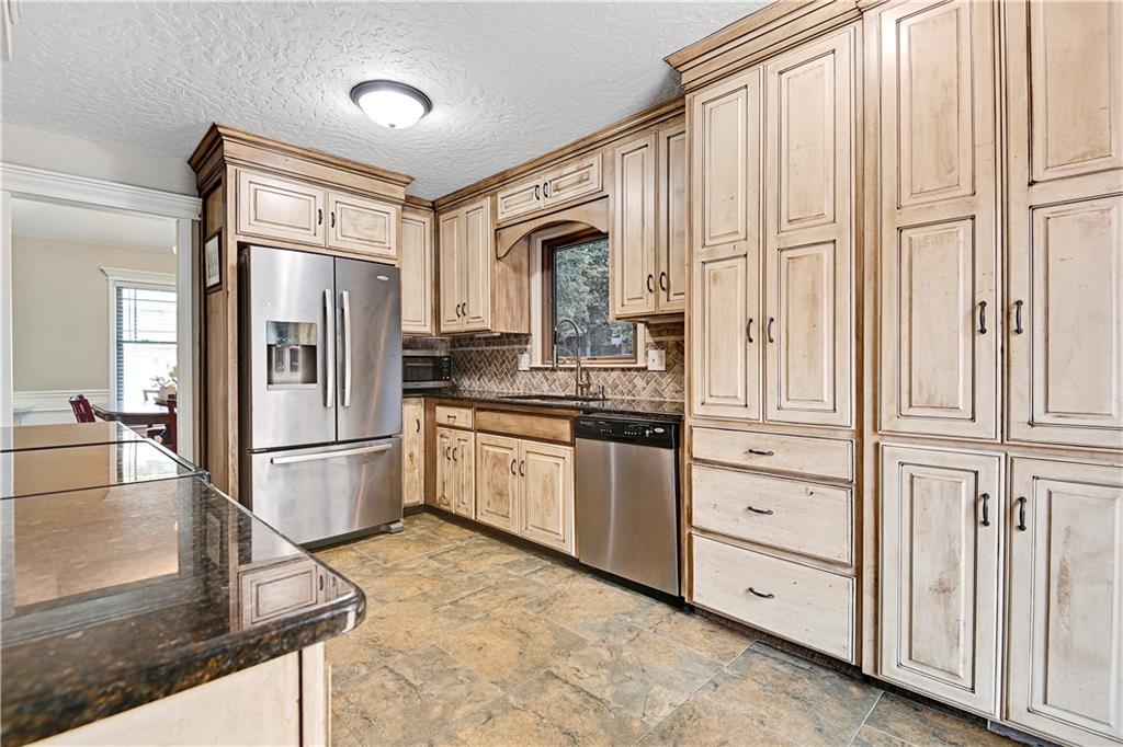 10203 NW 67TH Street