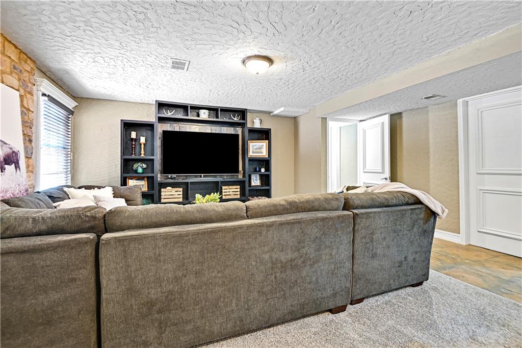 10203 NW 67TH Street