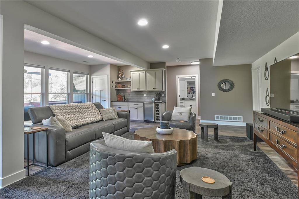 9100 Tenth Terrace